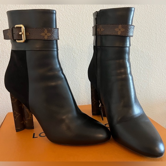 LOUIS VUITTON Silhouette Black Leather & Suede Monogram Logo Boot Sz 40 - Picture 3 of 13